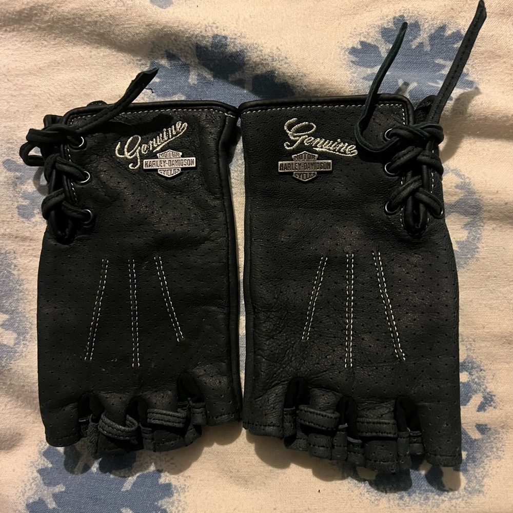 Harley-Davidson woman’s leather fingerless gloves